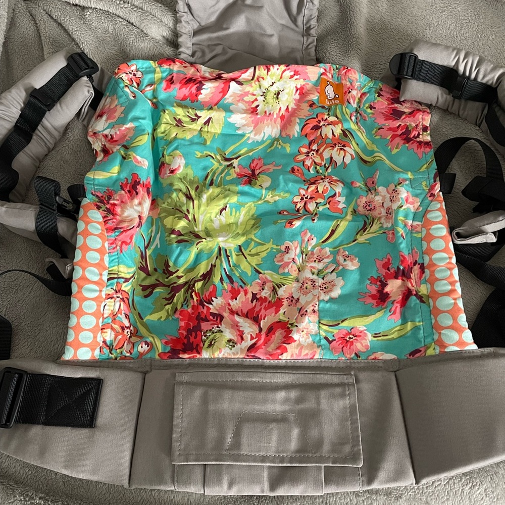 EUC Tula Toddler Carrier Bliss Bouquet 25-60 lbs